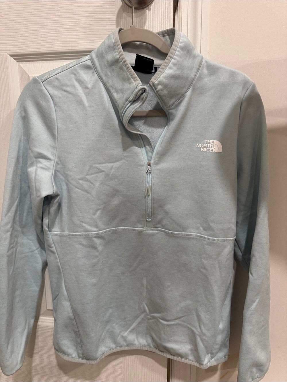 The North Face Light Blue Half-Women’s 1/2 Zip Pullover Fleece